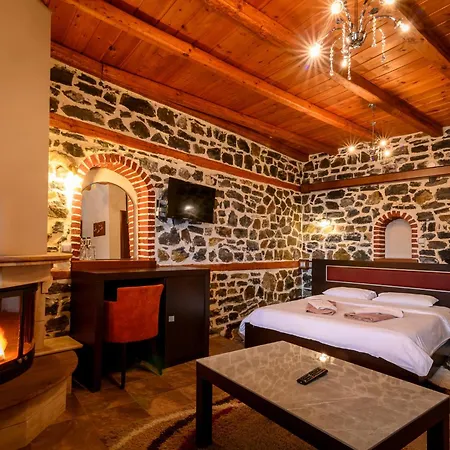 Enastron Отель 3*