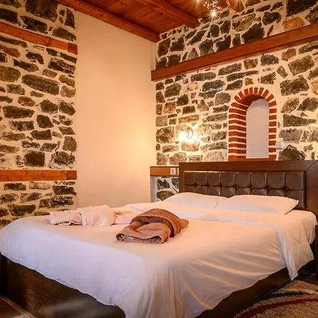 Отель Enastron 3*